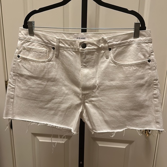 FRAME women’s LE SIMONE SHORT RAW RUMPLED BLANC GRIND - Picture 9 of 16